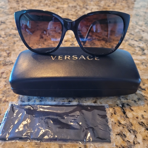 prada sunglasses pr08os